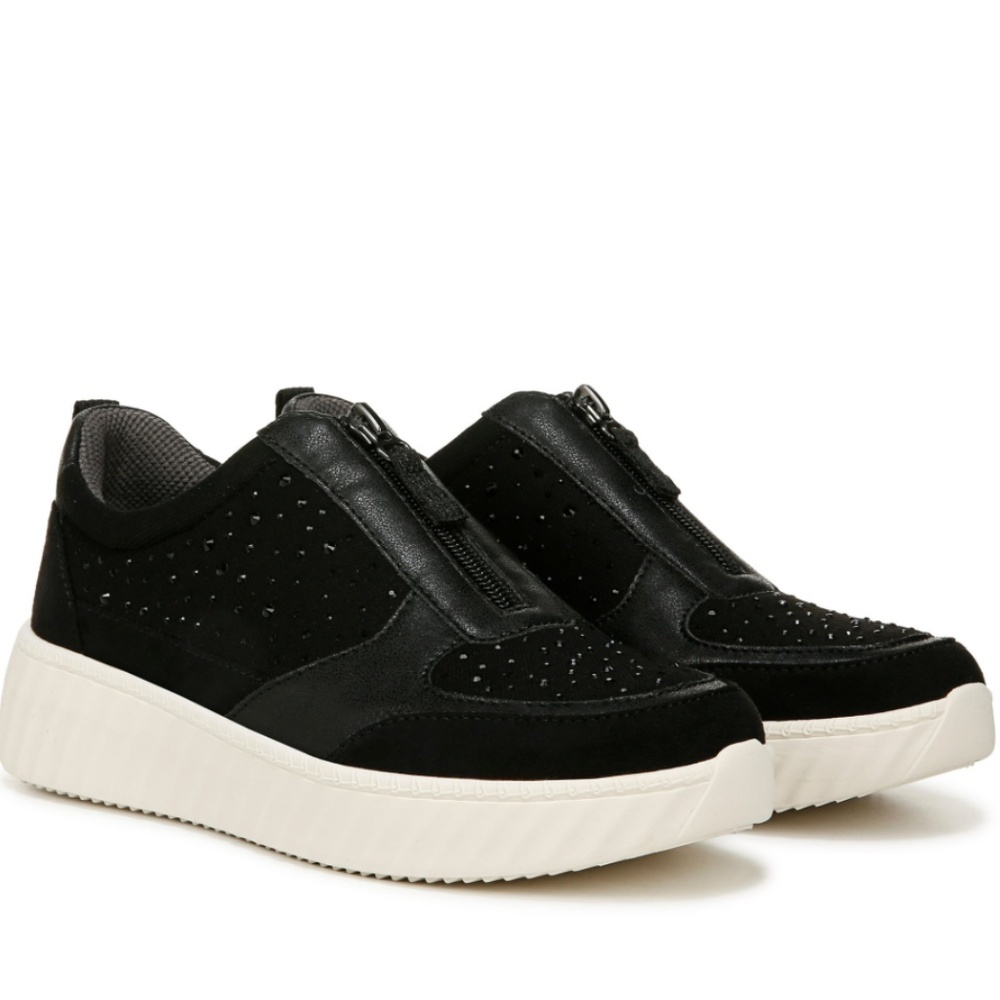 BZee Womens Winner Slip-On Sneakers